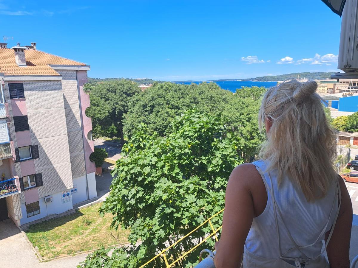 Art Apartment Pula Exteriör bild