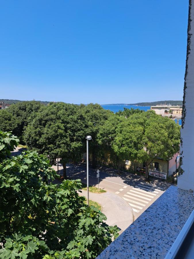Art Apartment Pula Exteriör bild